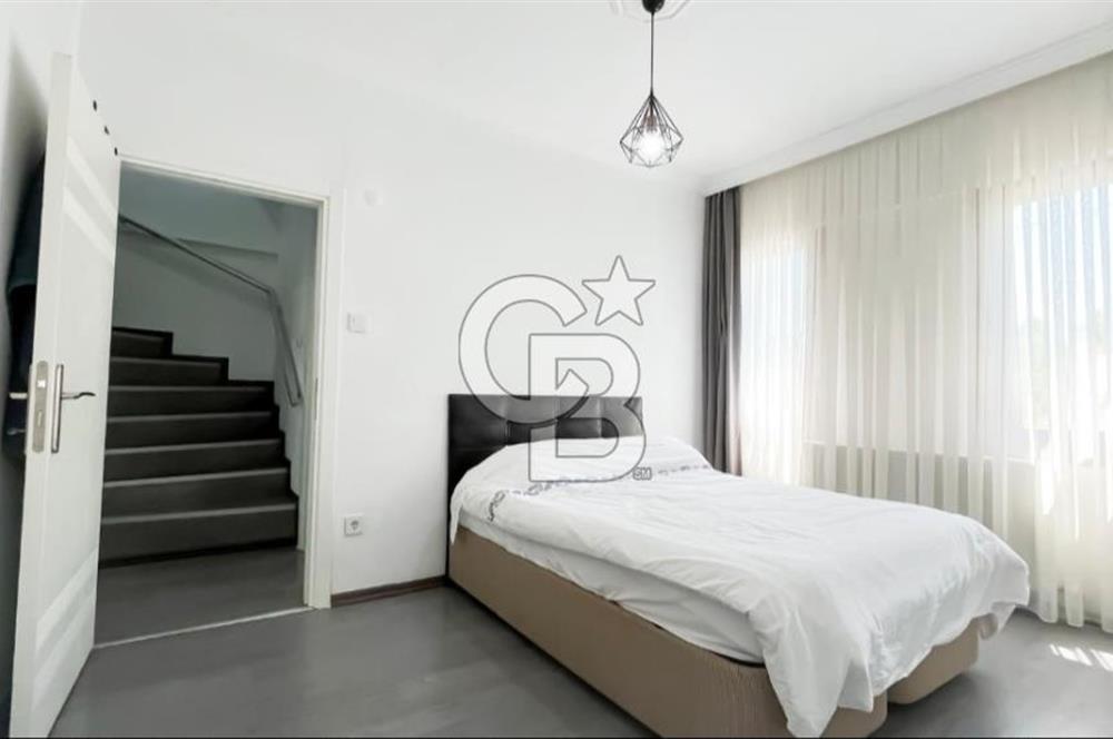 Yalova Çınarcık Koru Mahallesinde Yüzme Havuzlu Villa