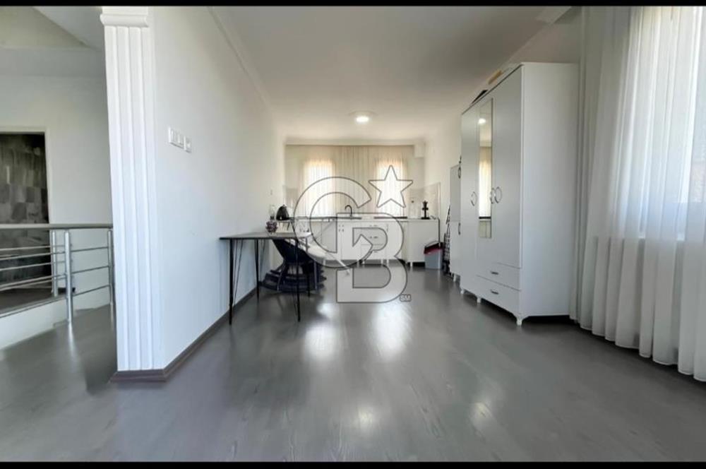 Yalova Çınarcık Koru Mahallesinde Yüzme Havuzlu Villa