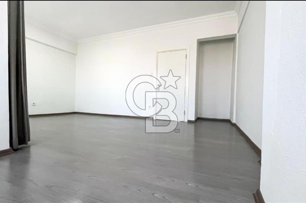 Yalova Çınarcık Koru Mahallesinde Yüzme Havuzlu Villa