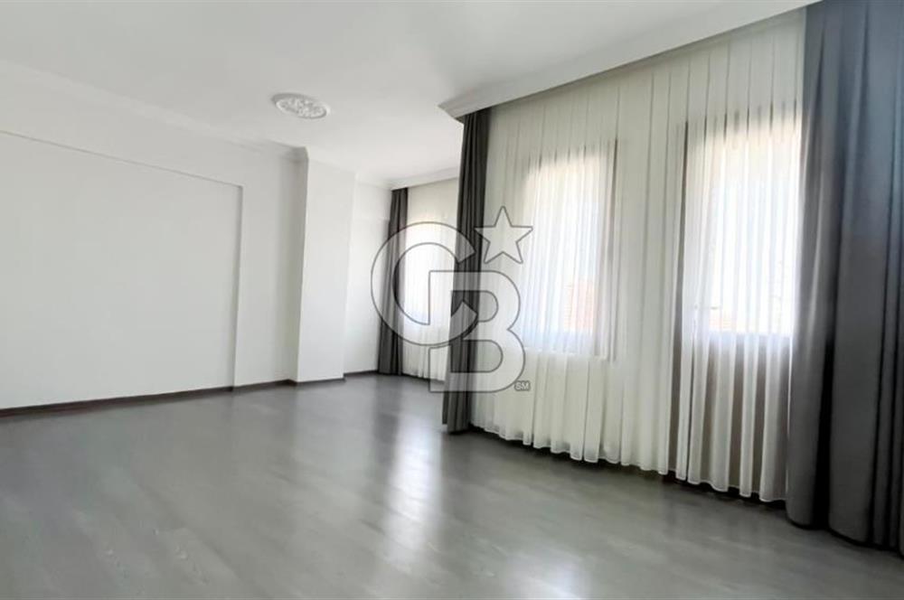 Yalova Çınarcık Koru Mahallesinde Yüzme Havuzlu Villa