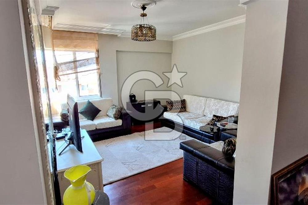 Çengelköy'de Sitede Kısmi Boğaz Manzaralı Teraslı Bakımlı Dubleks