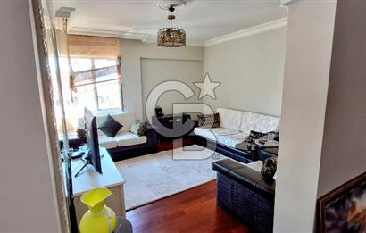 Çengelköy'de Sitede Kısmi Boğaz Manzaralı Teraslı Bakımlı Dubleks