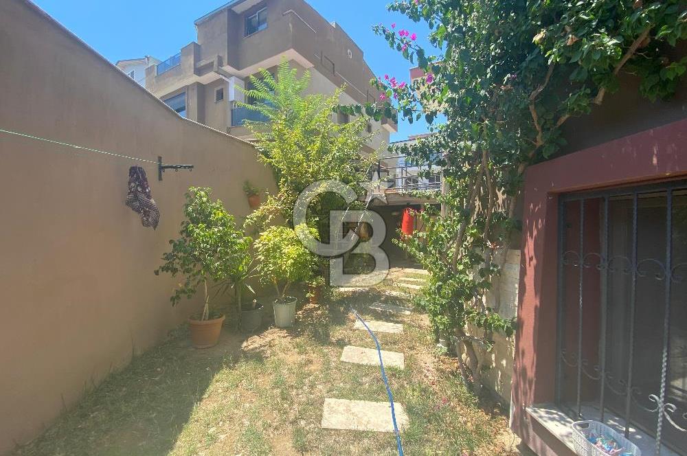Urla Altıntaş’ta Satılık Bahçeli 3+1 Dubleks Daire