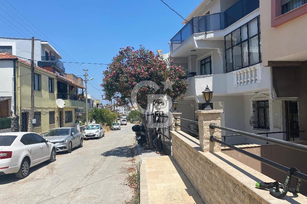 Urla Altıntaş’ta Satılık Bahçeli 3+1 Dubleks Daire