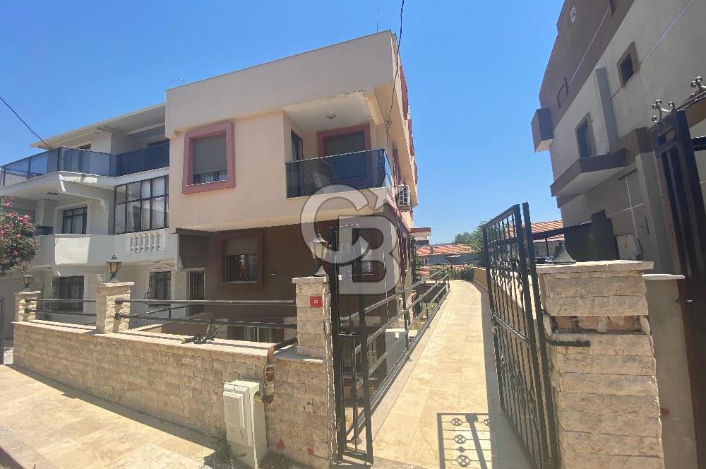 Urla Altıntaş’ta Satılık Bahçeli 3+1 Dubleks Daire