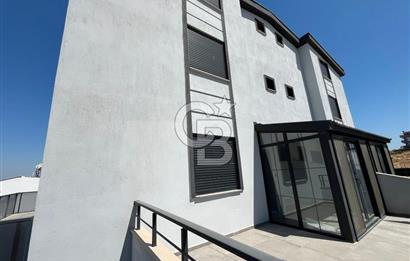 Karaburun Kamukent Sitesi 4+1 Eşyalı Kiralık Tripleks Villa