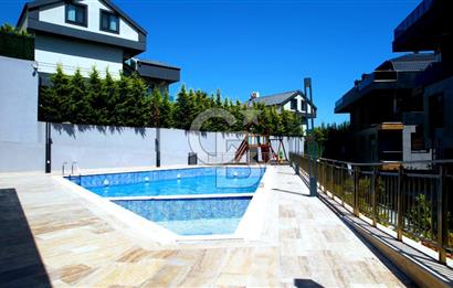 Ardıçlı Göl Evleri Satılık 5+2 Dubleks Villa