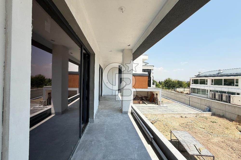 YENİBAĞLICA NATAMAM 6+2 VİLLA