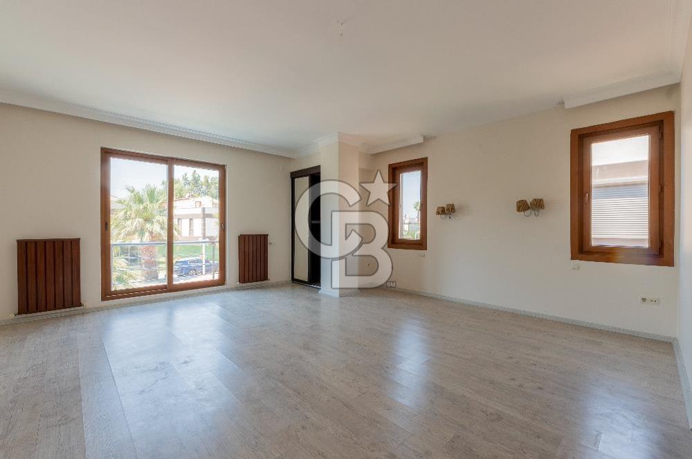 Sasalı Flamingo 2 Sitesi nde 5+1 Satılık Villa