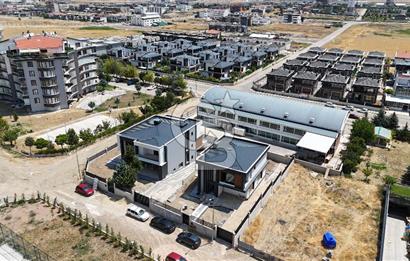 YENİBAĞLICA NATAMAM 6+2 VİLLA