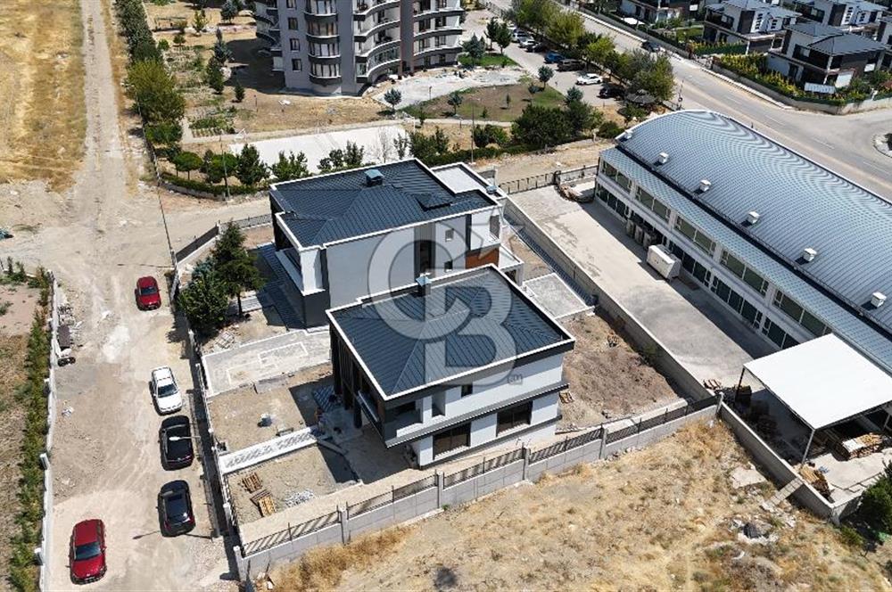 YENİBAĞLICA NATAMAM 6+2 VİLLA