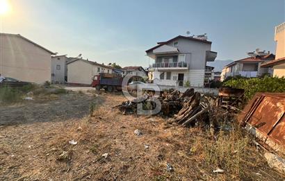 Köyceğiz merkezde Gelişim Mah. 300 m2 Köşe Parsel