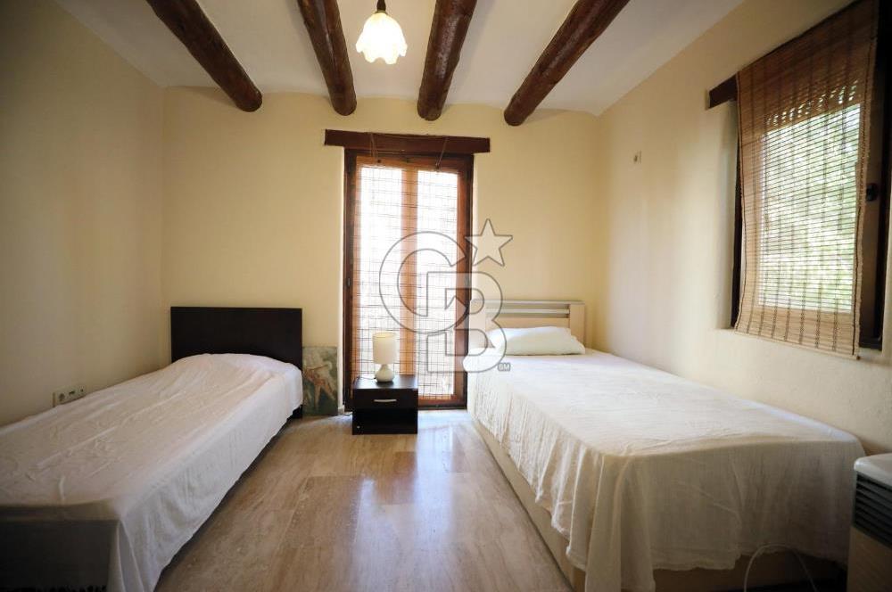 Satılık Denize Yakın ve Deniz Manzaralı Müstakil Villa
