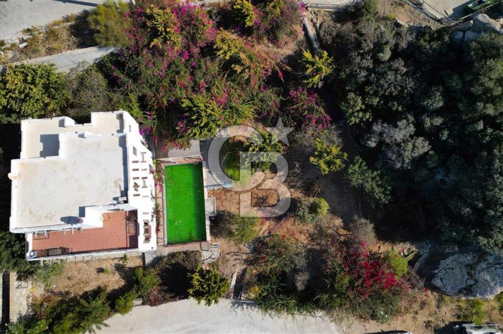 Satılık Denize Yakın ve Deniz Manzaralı Müstakil Villa