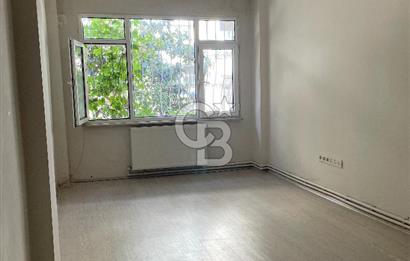 ORTAKÖY'de AĞAÇLI SOKAKTA 85m2 3+1 Kiralık