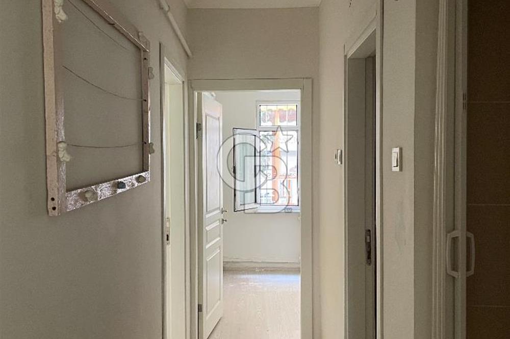 ORTAKÖY'de AĞAÇLI SOKAKTA 85m2 3+1 Kiralık