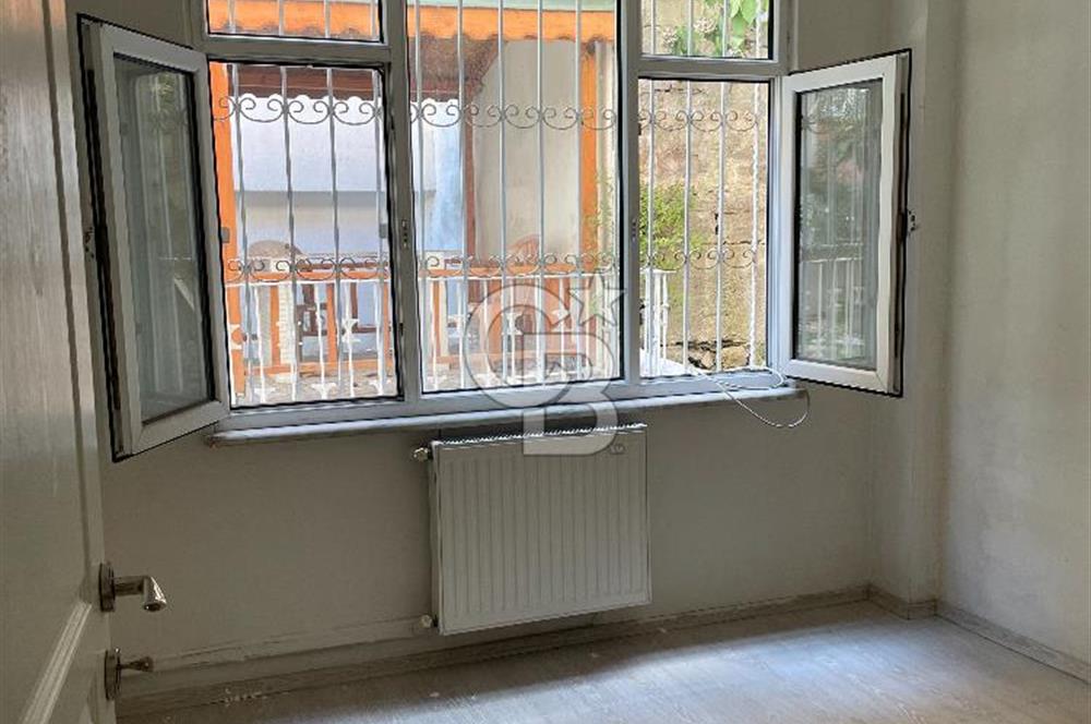 ORTAKÖY'de AĞAÇLI SOKAKTA 85m2 3+1 Kiralık