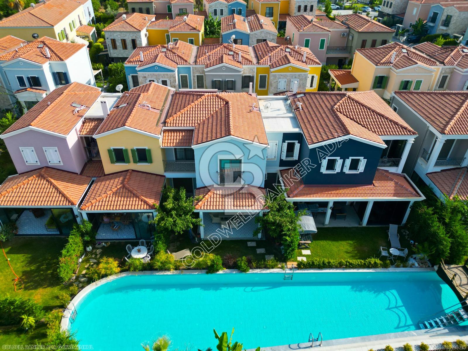 Aydın Kuşadası Storia Akdeniz Evleri Ortak havuzlu ikiz villa