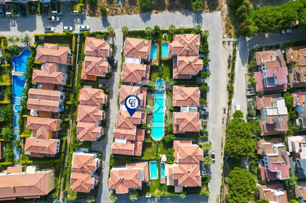 Aydın Kuşadası Storia Akdeniz Evleri Ortak havuzlu ikiz villa