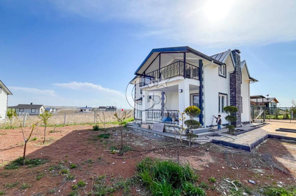 GÖLBAŞI YAVRUCUKTA SIFIR DOĞALGAZLI 4+2 FIRSAT VİLLA