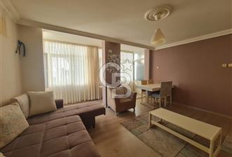 Karşıyaka Banka Sokağında 2+1 Satılık asansörlü ara kat daire