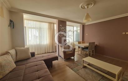 Karşıyaka Banka Sokağında 2+1 Satılık asansörlü ara kat daire