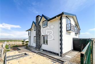 GÖLBAŞI YAVRUCUKTA SIFIR DOĞALGAZLI 4+2 FIRSAT VİLLA