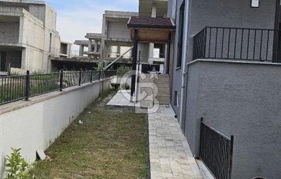 Yalova Merkezde Full Deniz Manzaralı Asansörlü 6+1 Satılık Villa!
