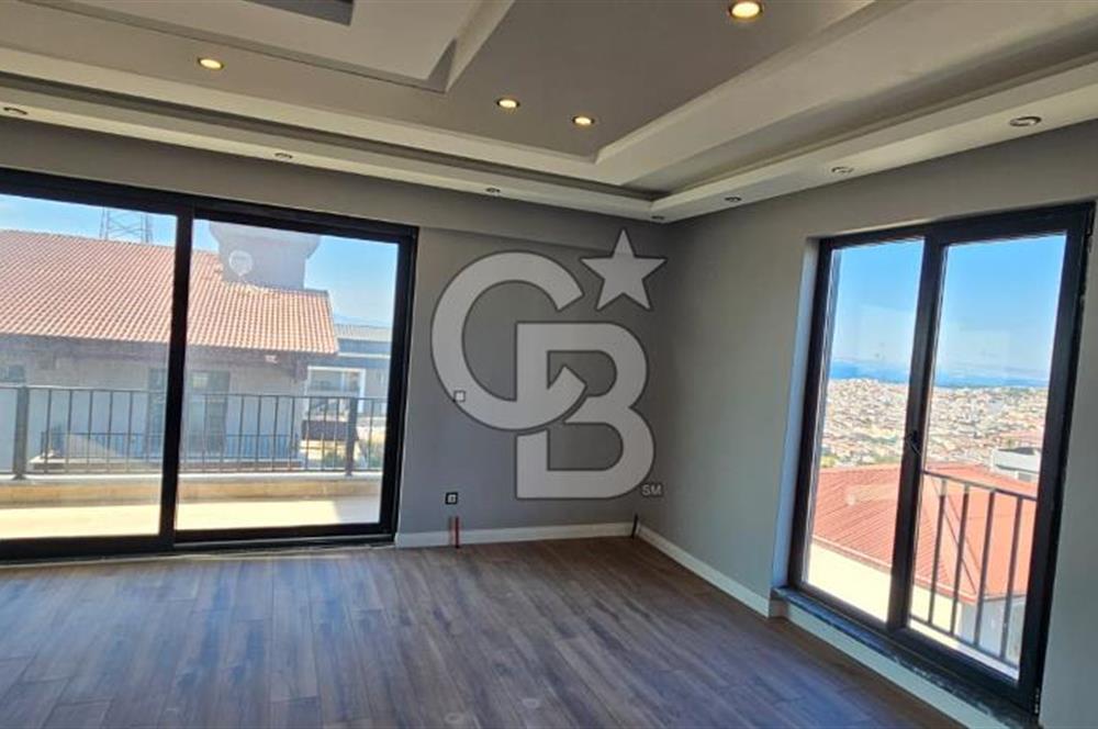 Yalova Merkezde Full Deniz Manzaralı Asansörlü 6+1 Satılık Villa!
