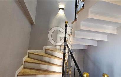 Yalova Merkezde Full Deniz Manzaralı Asansörlü 6+1 Satılık Villa!