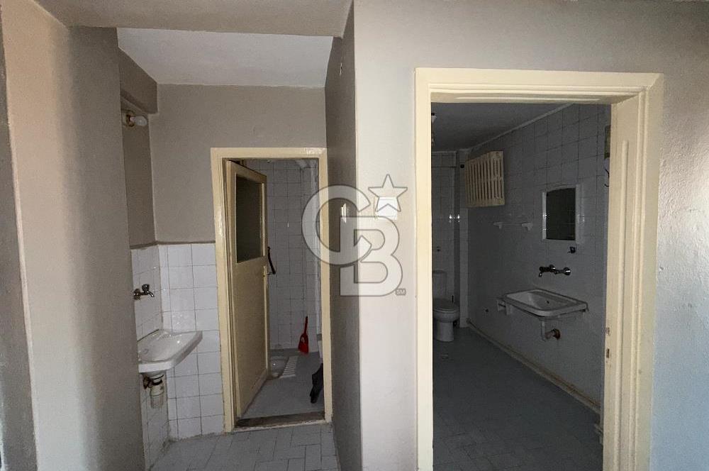 CB AKADAMİ BAĞDAT CADDESİ ÜZERİ SATILIK 2+1 ARAKAT DAİRE