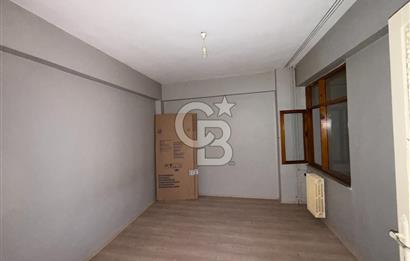 CB AKADAMİ BAĞDAT CADDESİ ÜZERİ SATILIK 2+1 ARAKAT DAİRE