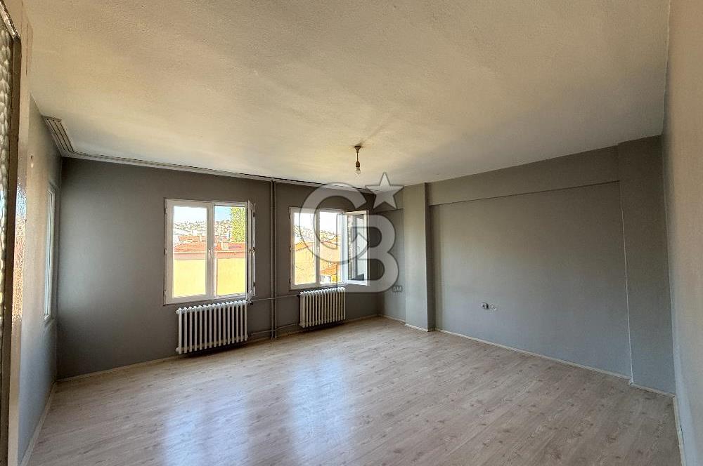 CB AKADAMİ BAĞDAT CADDESİ ÜZERİ SATILIK 2+1 ARAKAT DAİRE