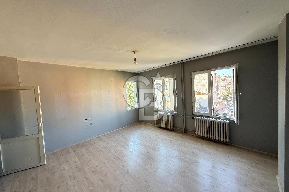 CB AKADAMİ BAĞDAT CADDESİ ÜZERİ SATILIK 2+1 ARAKAT DAİRE