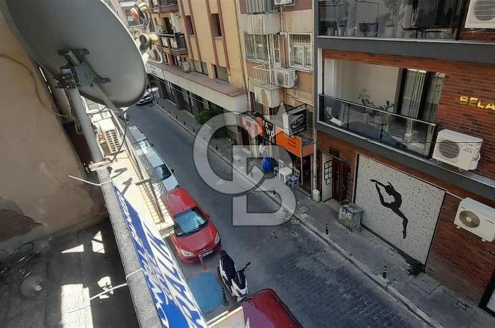 KARŞIYAKA MERKEZDE 2+1 KİRALIK DAİRE