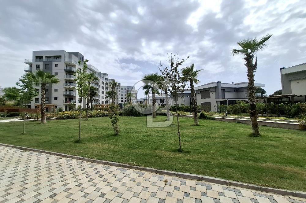 Green Park Çiğli'de Havuz Cepheli Satılık Sıfır 2+1 Daire