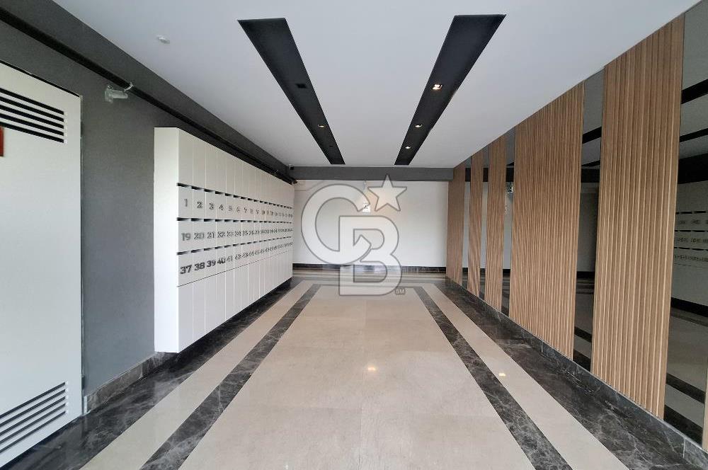 Green Park Çiğli'de Havuz Cepheli Satılık Sıfır 2+1 Daire