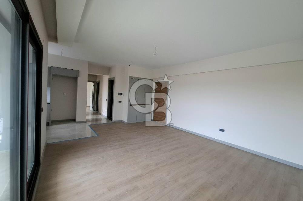 Green Park Çiğli'de Havuz Cepheli Satılık Sıfır 2+1 Daire