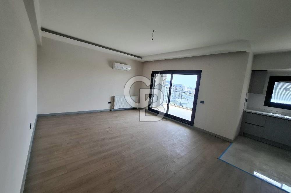 Green Park Çiğli'de Havuz Cepheli Satılık Sıfır 2+1 Daire