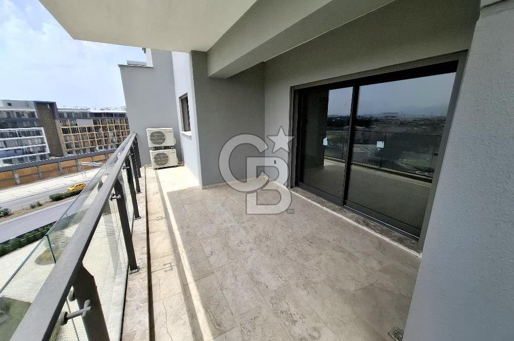 Green Park Çiğli'de Havuz Cepheli Satılık Sıfır 2+1 Daire