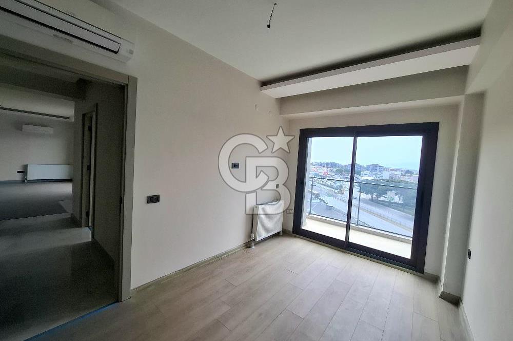Green Park Çiğli'de Havuz Cepheli Satılık Sıfır 2+1 Daire