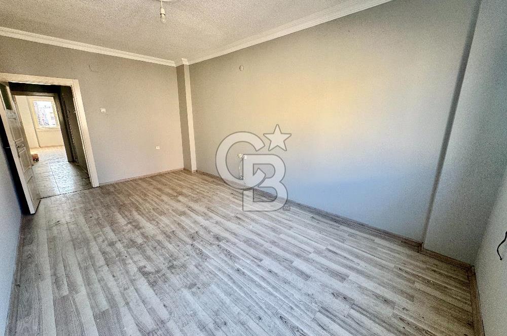 MAHMUDİYE MAH. ÇARŞI MERKEZDE İÇİ YAPILI SATILIK 2+1 DAİRE