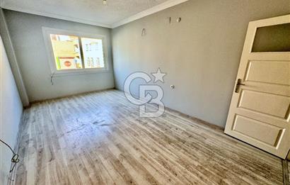 MAHMUDİYE MAH. ÇARŞI MERKEZDE İÇİ YAPILI SATILIK 2+1 DAİRE