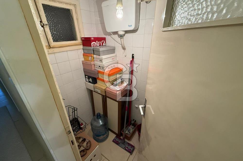Karşıyaka Bostanlı Satılık Önü Açık Arakat 3+1 Daire
