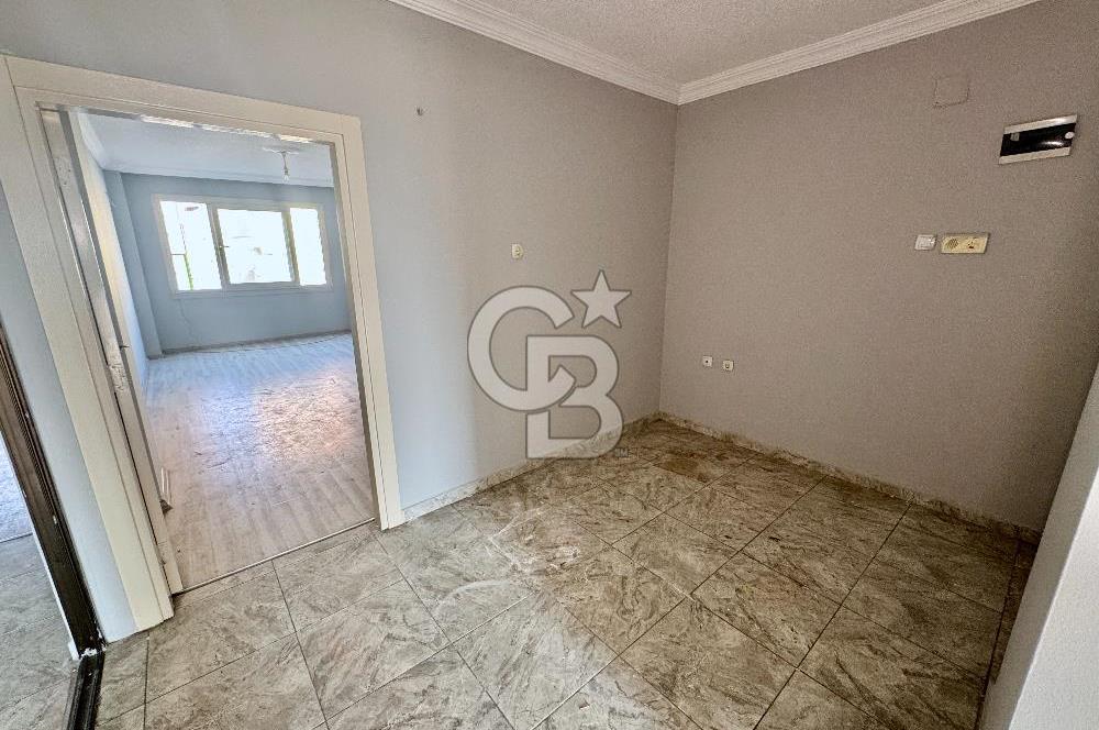 MAHMUDİYE MAH. ÇARŞI MERKEZDE İÇİ YAPILI SATILIK 2+1 DAİRE