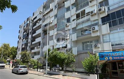 Karşıyaka Bostanlı Satılık Önü Açık Arakat 3+1 Daire