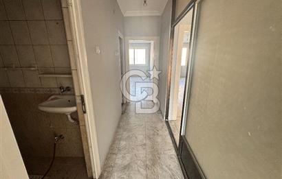 MAHMUDİYE MAH. ÇARŞI MERKEZDE İÇİ YAPILI SATILIK 2+1 DAİRE