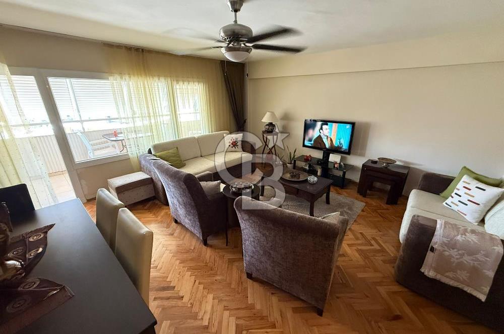 Karşıyaka Bostanlı Satılık Önü Açık Arakat 3+1 Daire