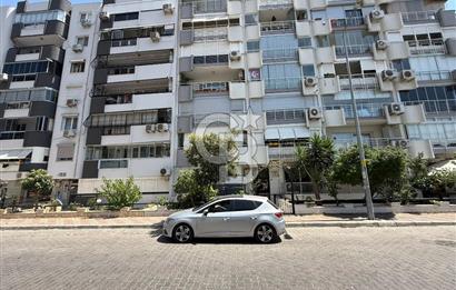 Karşıyaka Bostanlı Satılık Önü Açık Arakat 3+1 Daire