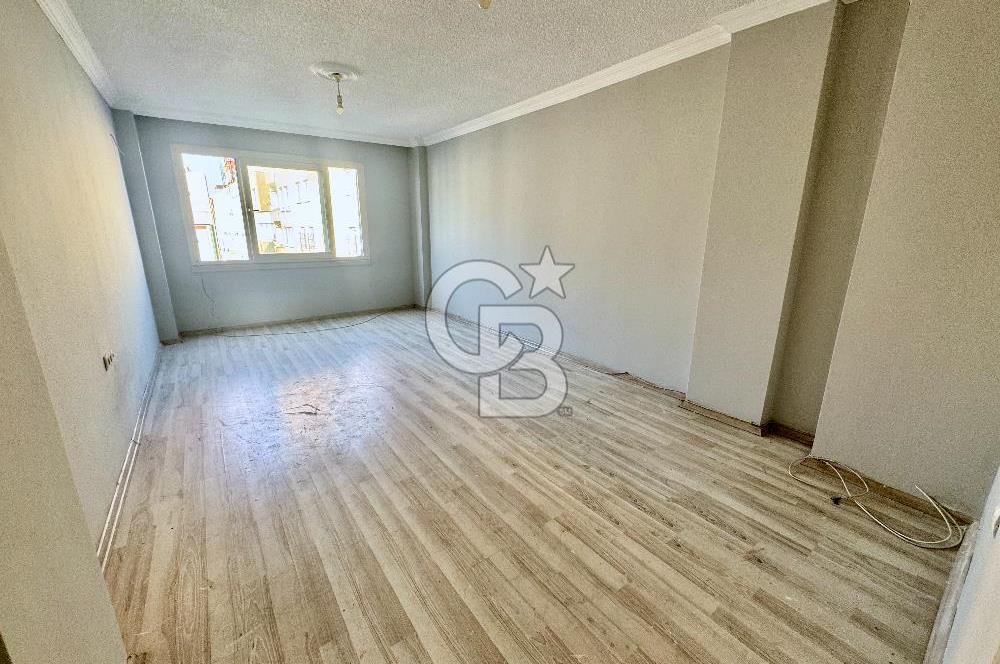 MAHMUDİYE MAH. ÇARŞI MERKEZDE İÇİ YAPILI SATILIK 2+1 DAİRE